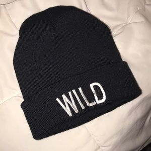 🦋BLACK KNIT BEANIE🦋